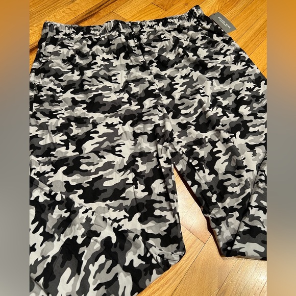 Michael Kors Longewear (R $39) NWT - Picture 5 of 7